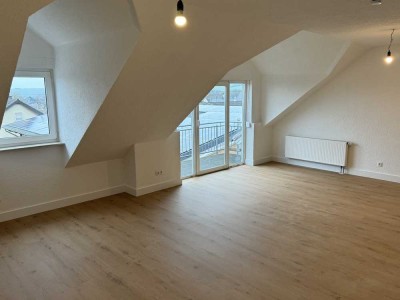 Traumhafte und komfortable 3-Zimmer-DG-Wohnung mit 2 Balkons und herrlichem Weitblick in Polch