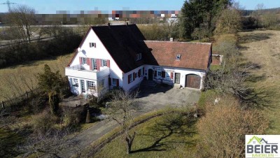 Geräumiges Einfamilienhaus am Ortsrand auf großzügigem Grundstück