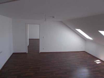 Schöne 3-Zimmer Dachgeschosswohnung mit moderner Ausstattung