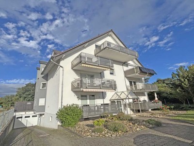 Lichtdurchflutete Panoramawohnung,  zwei Balkone, TG- Platz und in Randlage - FREIGESTELLT!!