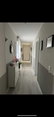 Gepflegter Bungalow mit Pool in Kleinostheim/Waldstadt
