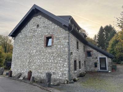 Helle 4-Zimmer Wohnung mit Garage in Aachen-Walheim