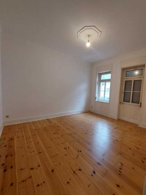 AMBIENT LIVING: WG geeignete 2 Zimmerwohnung am Günthersburg Park