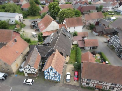 Wunderschönes Fachwerkensemble mit vier Wohneinheiten und Garten