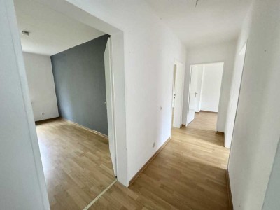 Ernst-Wiechert-Weg 17b, Waldbröl. 3-Zimmer-Wohnung im Erdgeschoss mit Garten.