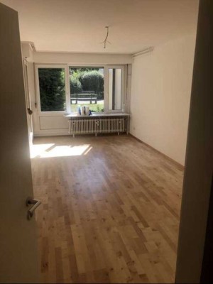 Helle 2,5-Zimmer Wohnung mit Terrasse und Einbauküche in Stuttgart-Heumaden