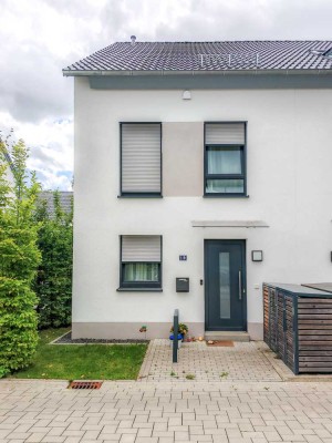 Stilvolles 5-Zimmer-Townhouse mit Einbauküche, Terrasse und Garten in Wiesbaden