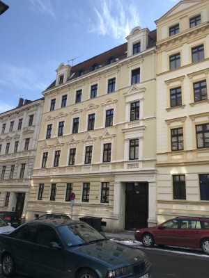 Helle 3-Raumwohnung mit schönem Balkon, Parkett & Wannenbad - Stellplatz möglich!