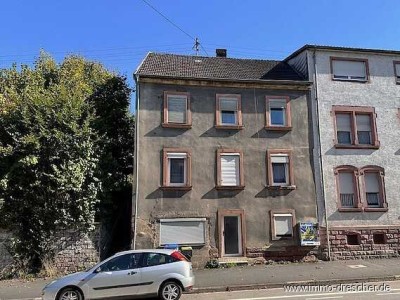 Gemütliches 2-3 Familienhaus mit Garten mit viel Potential in Scheidt