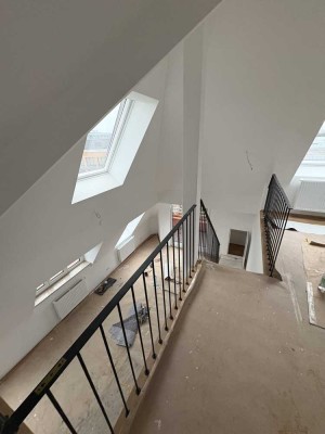 Erstbezug! Neu ausgebaute Maisonette-Wohnung im Dachgeschoss, direkt vom Eigentümer