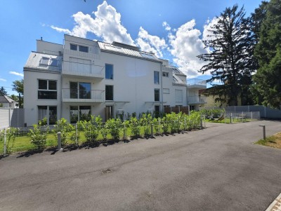 Stilvolle Ausstattung mit 16m² Außenfläche - RUHELAGE TRIFFT WOHNGENUSS – Stilvolle Ausstattung – Wohnen im Grünen