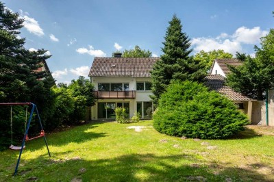 Familientraum in Bochum: Freistehendes Einfamilienhaus mit großem Garten & Garage