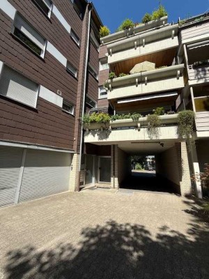 Stilvolle, sanierte 2-Zimmer-Wohnung mit Balkon und Einbauküche in Gelsenkirchen
