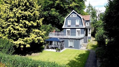 Freihstehendes Mehrfamilienhaus mit großzügiem Garten, Provisionsfrei zu verkaufen
