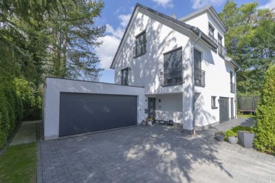 Sopart Immobilien - Moderne High-End-Villa auf großzügigem Grundstück in Germering-Unterpfaffenhofen