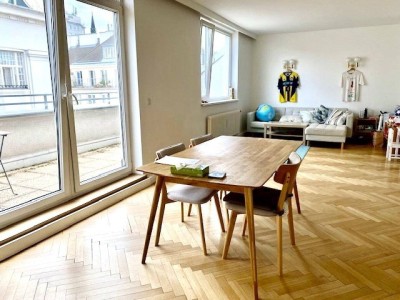 Terrassentraum mit herrlichem Fernblick: 3 Zimmer, Küche und 46 m2 Terrassen im 5.Stock, Stellplätze im Hof mitbenützbar, Nähe U1-Taubstummerngasse + Belvedere!