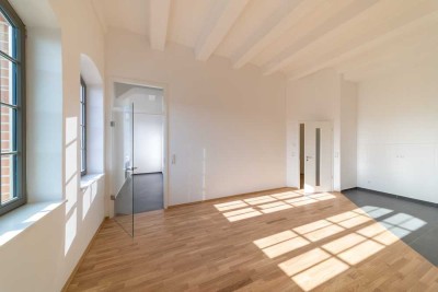 Sonnige 2-Raum-Wohnung mit Wintergarten & Loft-Flair inklusive!