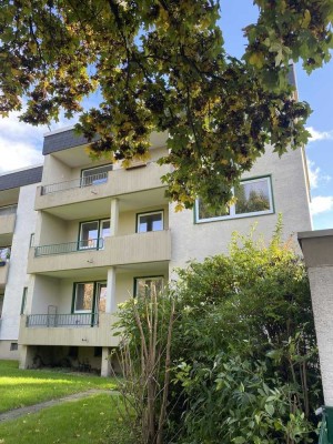 BN-Lessenich. vermietete 4 Zimmer Wohnung mit Balkon u. Garten
