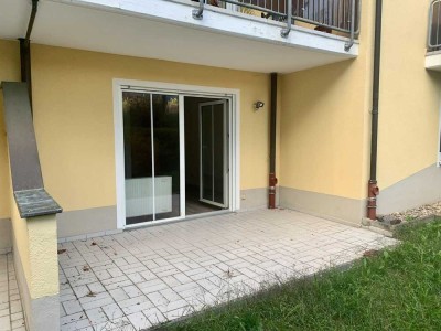 Schicke kleine Wohnung mit Terrasse - bei Bedarf mit Einbauküche gg. Aufpreis