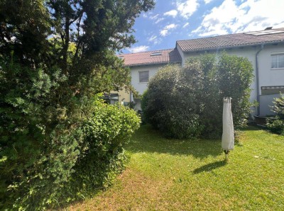 Gemütliches Reihenhaus mit schönem Garten und Garage