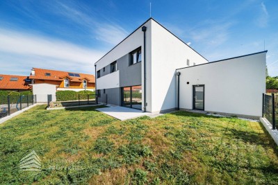 Erstbezug! Moderne Doppelhaushälfte in Zwölfaxing