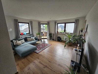 Untermiete für 6 Monate | Stilvolle 3-Raum-Wohnung mit EBK in Kolbermoor