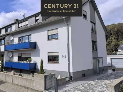 Drei Familienhaus - vermietet - mit kleinem Büroraum und 4 Garagen sucht einen Käufer