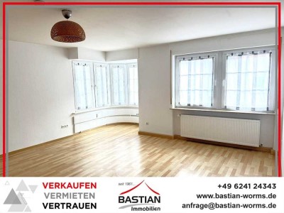 Damit Sie mehr vom Wohnen haben: 2-Zimmerwohnung - ca. 100 m² - EBK - Zentrumslage!
