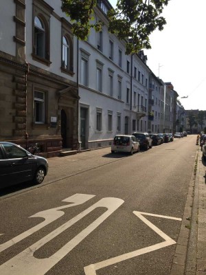 Erstbezug nach Sanierung, Stilvolle, Helle freundliche 4 ZKB-Wohnung in beliebter Lage