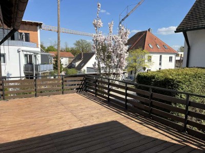 BESTE LAGE FÜR LEUTE MIT GRÜNEM DAUMEN!!! Tip top schicke Doppelhaushälfte mit Sonnendeck und Garten