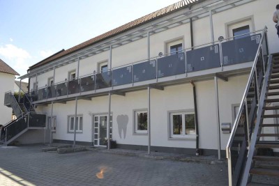 Stilvolle 1,5-Zimmer-Wohnung in Straubing-Alburg: 01703415123