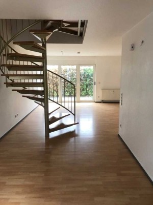 3-ZKB Maisonette-Wohnung, Terrasse + Stellplatz, sofort verfügbar