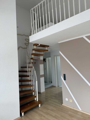 2,5 Zi.-Mais. Wohnung als Arbeitsstudio und Südbalkon