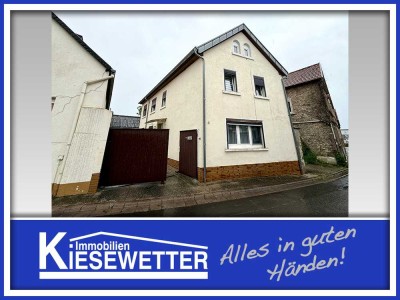 Vermietetes Einfamilienhaus mit Hofscheune in ruhiger Lage von Mettenheim