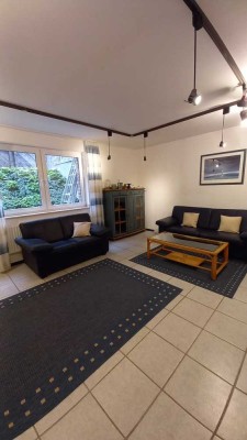 Möbilierte Souterrain-Wohnung 2,5-Zimmer zum Sofortbezug