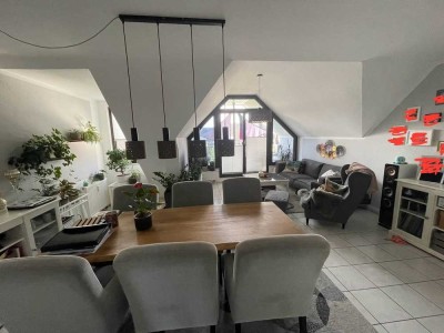 Helle Maisonettewhg 3-Zimmer mit Balkon in Wersten-Uninähe