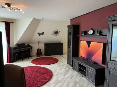 Außergewöhnliche 2-Zimmer-Wohnung, perfekte Lage, TG-Stellplatz, komplett möbliert