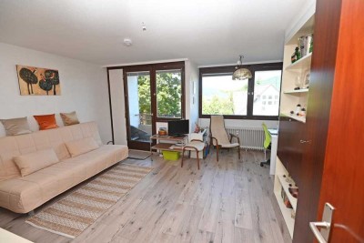 Gepflegte, möblierte 1-Zimmer-Wohnung mit Balkon und herrlicher Aussicht
