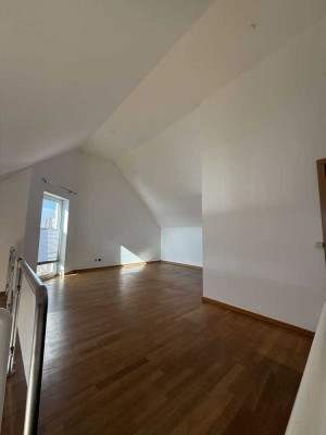 Einzigartige Maisonette-WHG mit großer Dachterrasse
