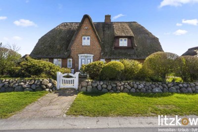 Ein Traumanwesen unter Reet in Ortsrandlage !