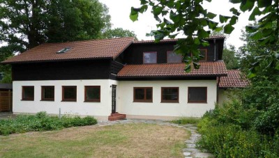 Idyllisches Einfamilienhaus in Gröbenzell Nord zu vermieten (von privat)