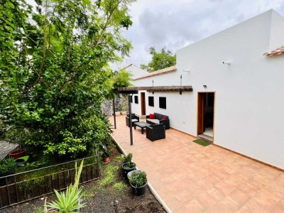 Exklusive Villa mit wunderschöner Aussicht im historischen Herzen von Tejina de Isora!