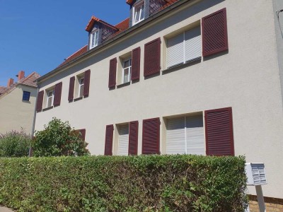 helles  1-Raum-Appartment mit angrenzendem Garten