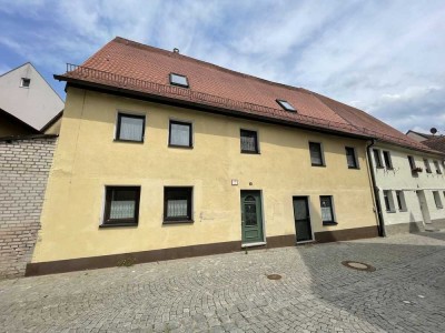 Sanierungsbedürftiges Stadthaus im Ortskern von Altdorf