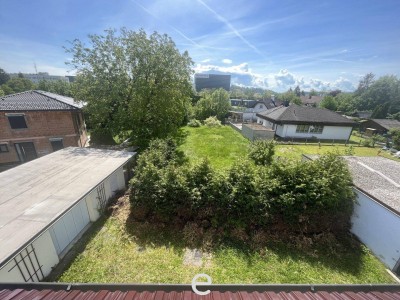 Großfamilien aufgepasst! Mehrfamilienhaus mit großzügigem Grundstück in Wels/Pernau!