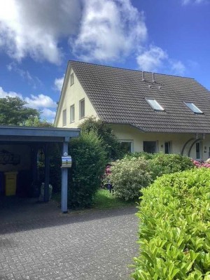 Idyllisch gelegene Doppelhaushälfte in Toplage an der Ostsee
