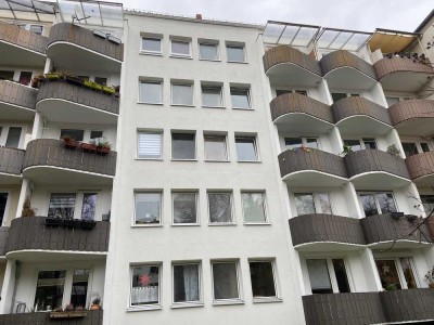 Citynah! Frei ab Oktober -  1 Zimmer mit Balkon und Einbauküche