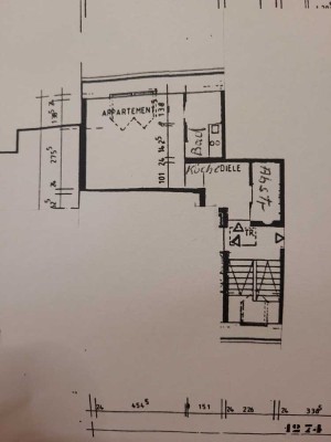 1 Zimmer-Dachgeschoss-Wohnung in zentraler Stadtlage in Künzelsau.