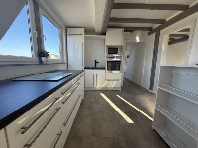 Helle, vielseitige 2-Zimmer-Wohnung mit EBK in Hennef