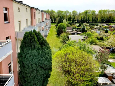 Südbalkon & Tageslichtbad: 2 Zimmer für Singles, Paare oder WGs
